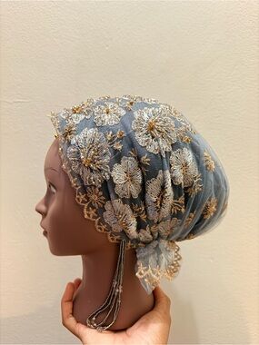 Elegant Light Grey Floral Lace Headscarf with Gold Accents